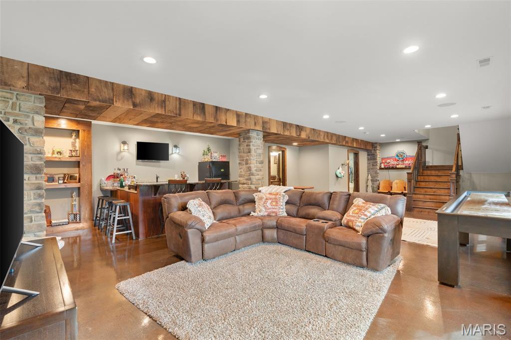 Walnut Lake - Residential