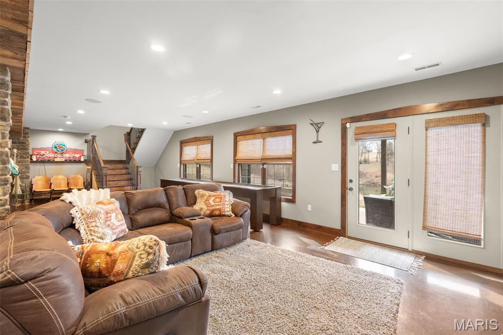 Walnut Lake - Residential