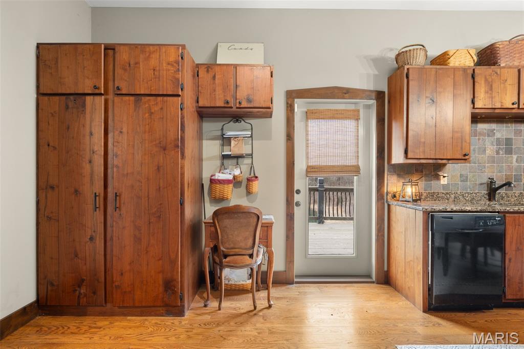 Walnut Lake - Residential