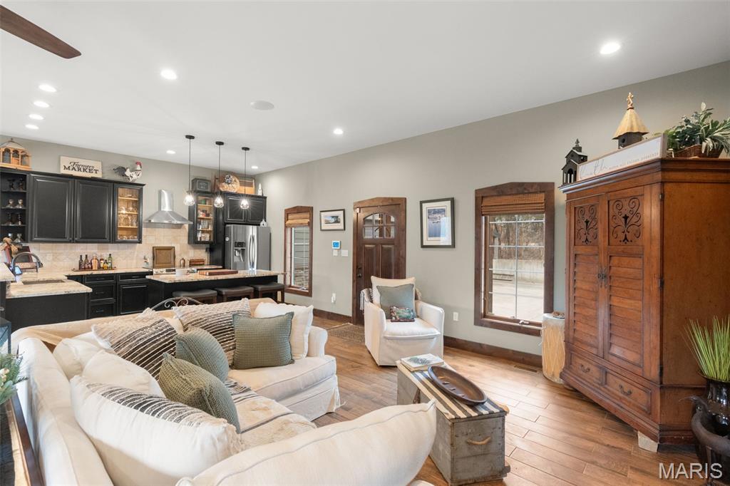 Walnut Lake - Residential