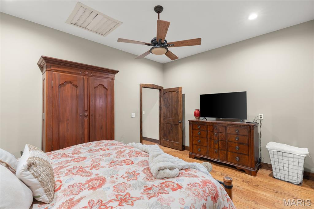 Walnut Lake - Residential