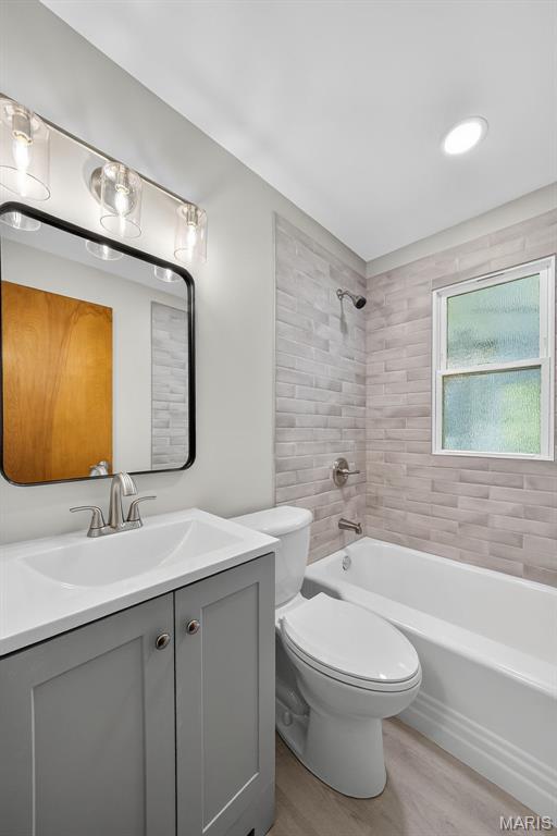 St Louis, Missouri 63137, United States, 3 Bedrooms Bedrooms, ,1 BathroomBathrooms,Residential,Pending,189549