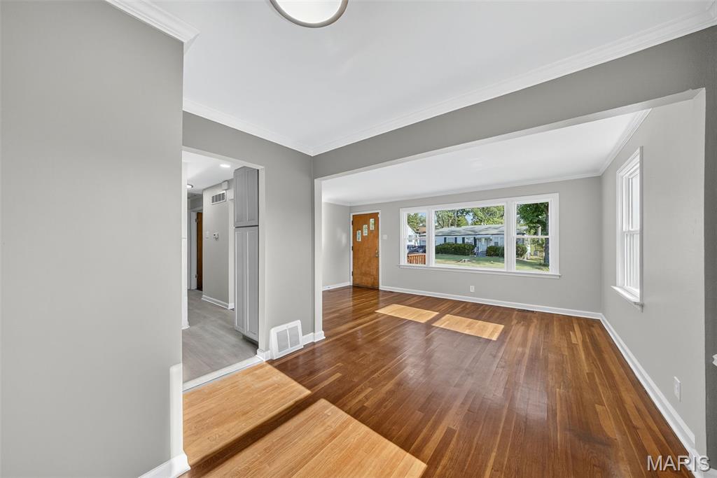 St Louis, Missouri 63137, United States, 3 Bedrooms Bedrooms, ,1 BathroomBathrooms,Residential,Pending,189549