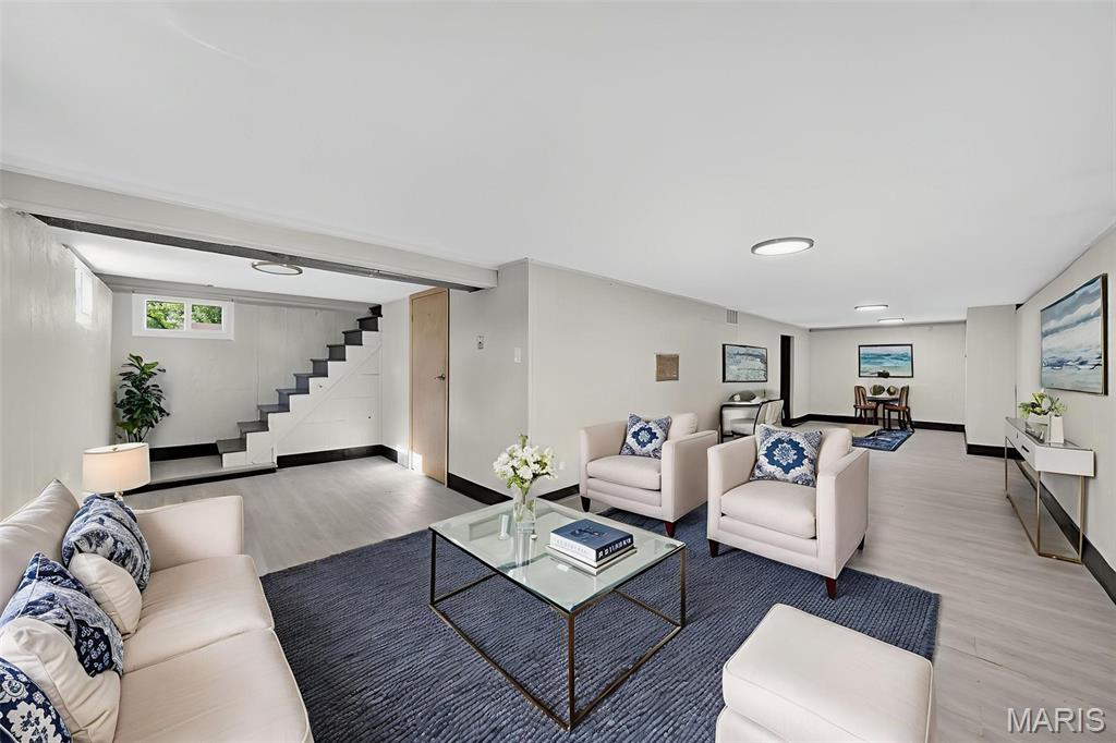 St Louis, Missouri 63137, United States, 3 Bedrooms Bedrooms, ,1 BathroomBathrooms,Residential,Pending,189549