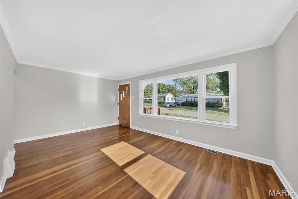 St Louis, Missouri 63137, United States, 3 Bedrooms Bedrooms, ,1 BathroomBathrooms,Residential,Pending,189549