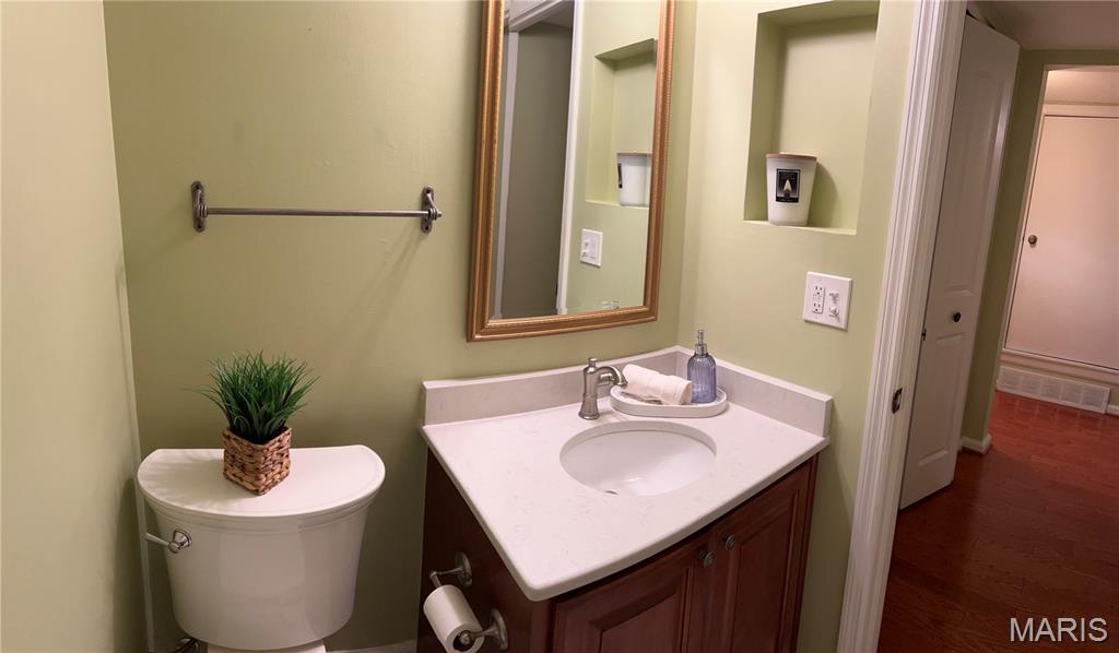 St Louis, Missouri 63129, United States, 3 Bedrooms Bedrooms, ,2 BathroomsBathrooms,Residential,Coming Soon,232302