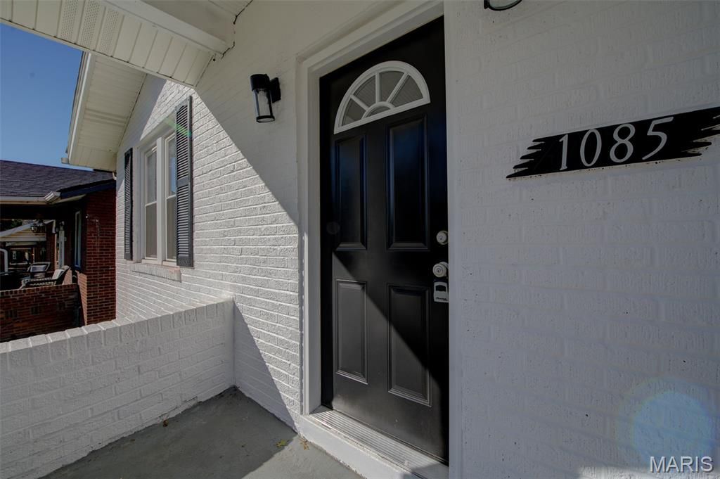 Photo of 1085 Pennsylvania Avenue, University City, MO 63130 (MLS # 25071993)