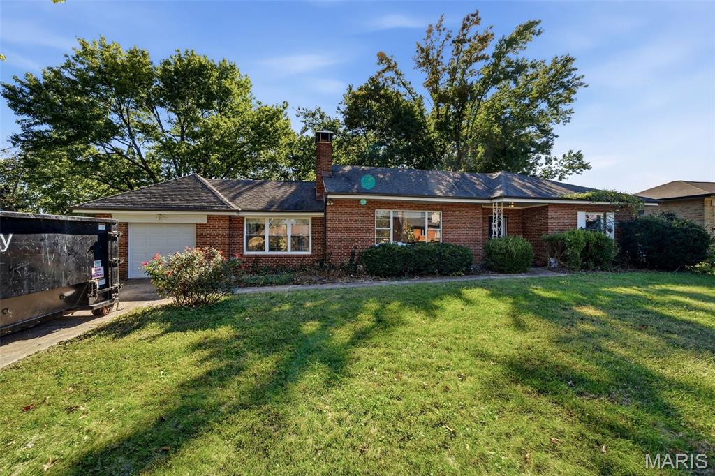 Photo of 134 Tanzberger Drive, Oakville, MO 63129 (MLS # 26067667)