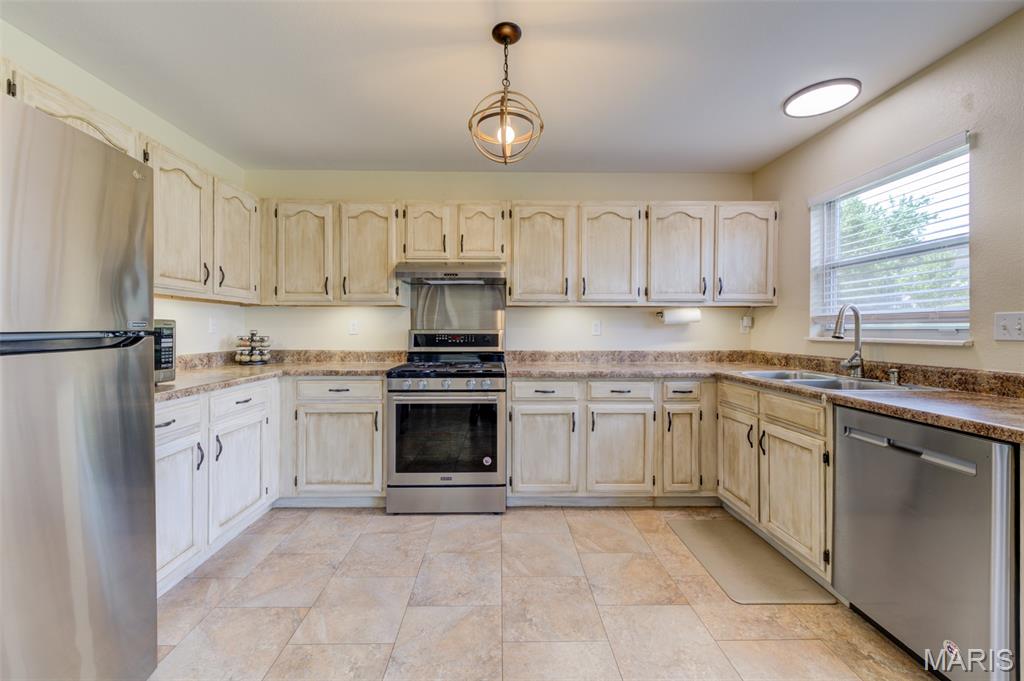 Sunny Brook Farm 03 - Residential