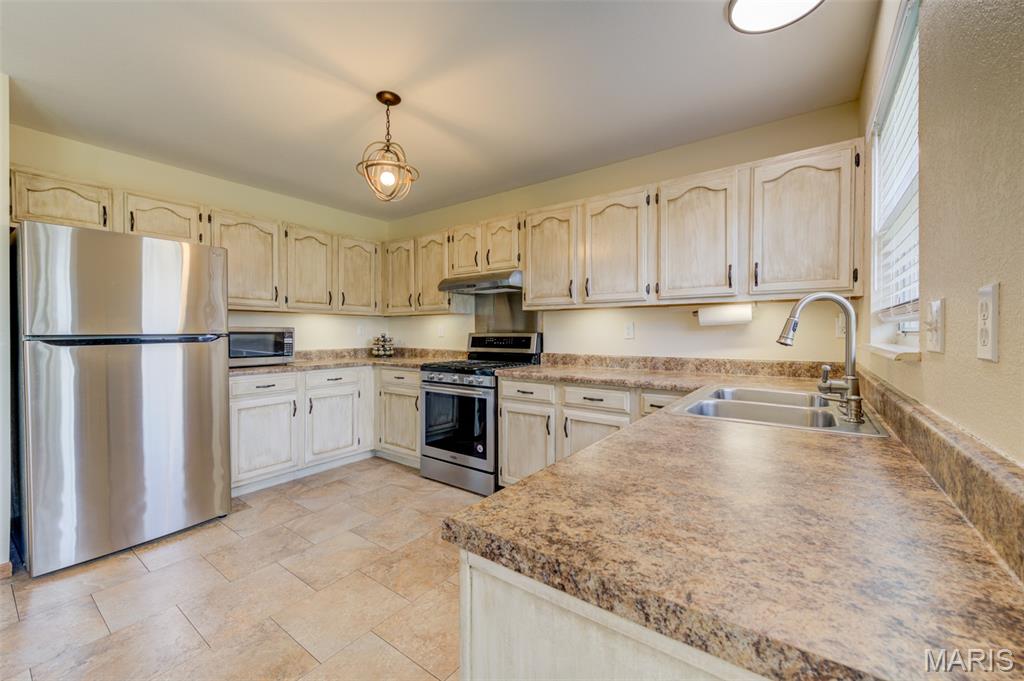 Sunny Brook Farm 03 - Residential