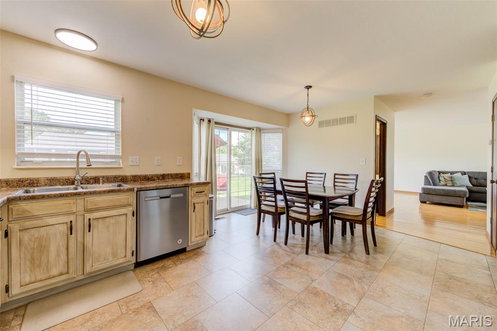 Sunny Brook Farm 03 - Residential