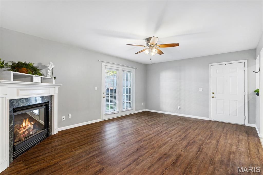 Towne Square Condo 3 - Residential