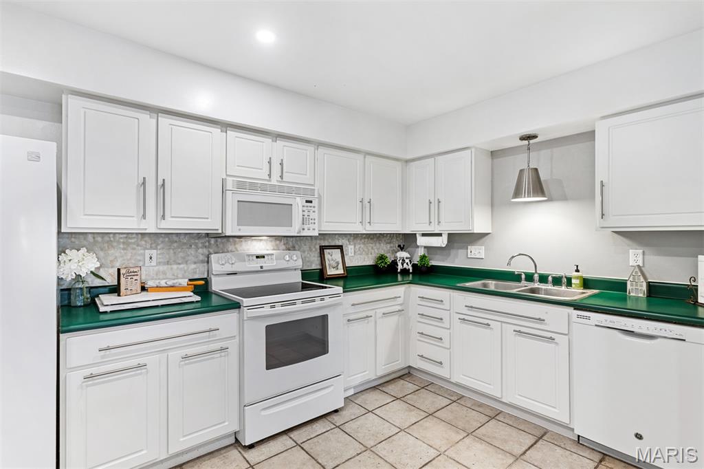 Towne Square Condo 3 - Residential