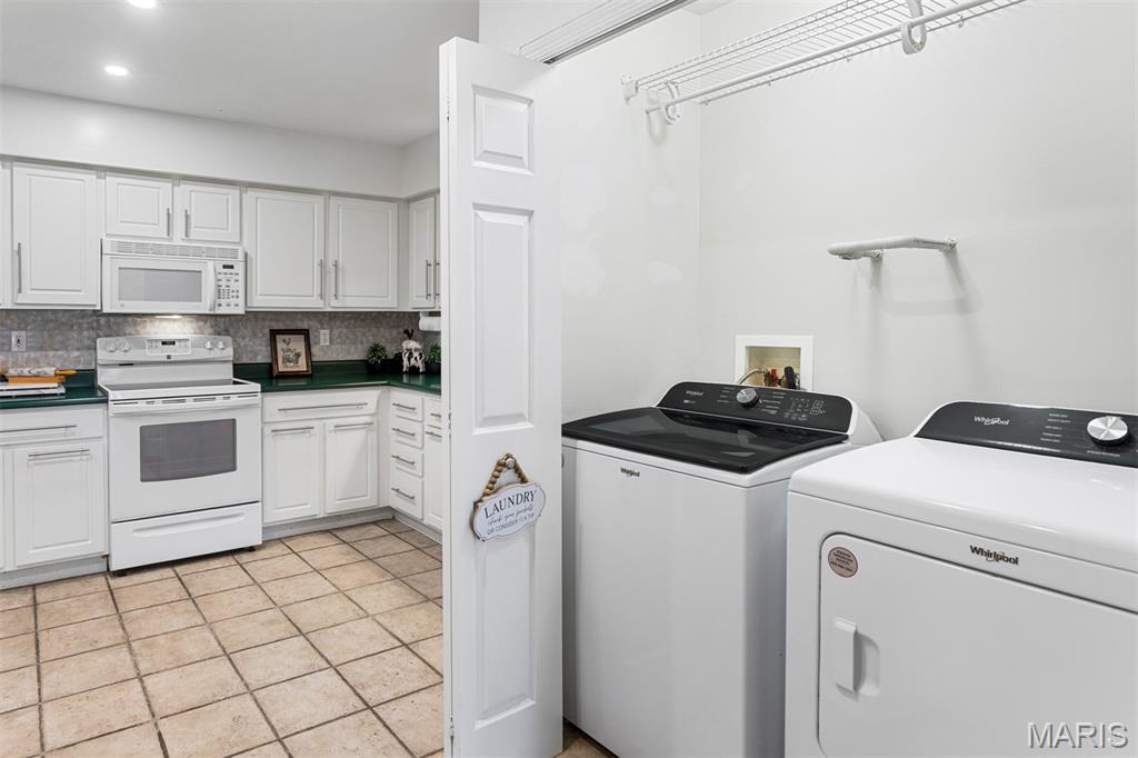 Towne Square Condo 3 - Residential