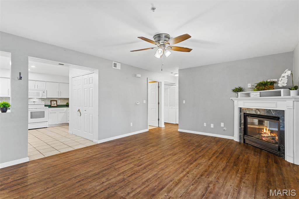 Towne Square Condo 3 - Residential