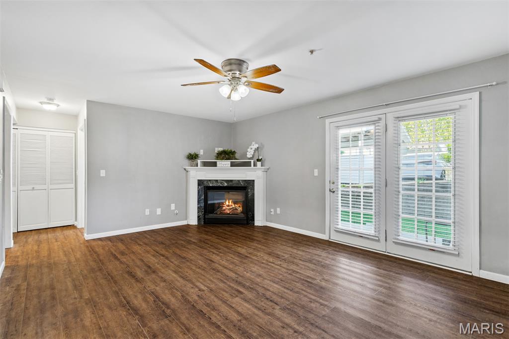 Towne Square Condo 3 - Residential
