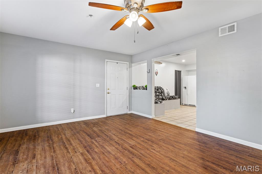 Towne Square Condo 3 - Residential