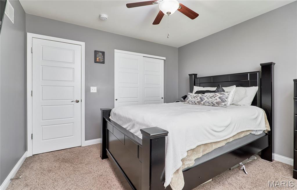 VLGS AT PRAIRIE BLUFFS - Residential