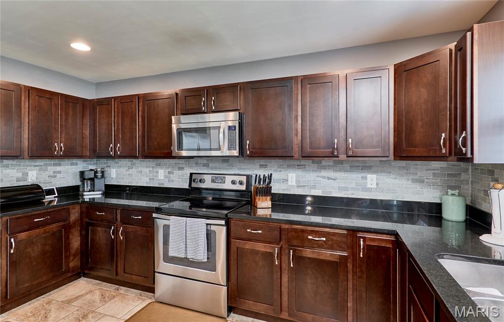 VLGS AT PRAIRIE BLUFFS - Residential