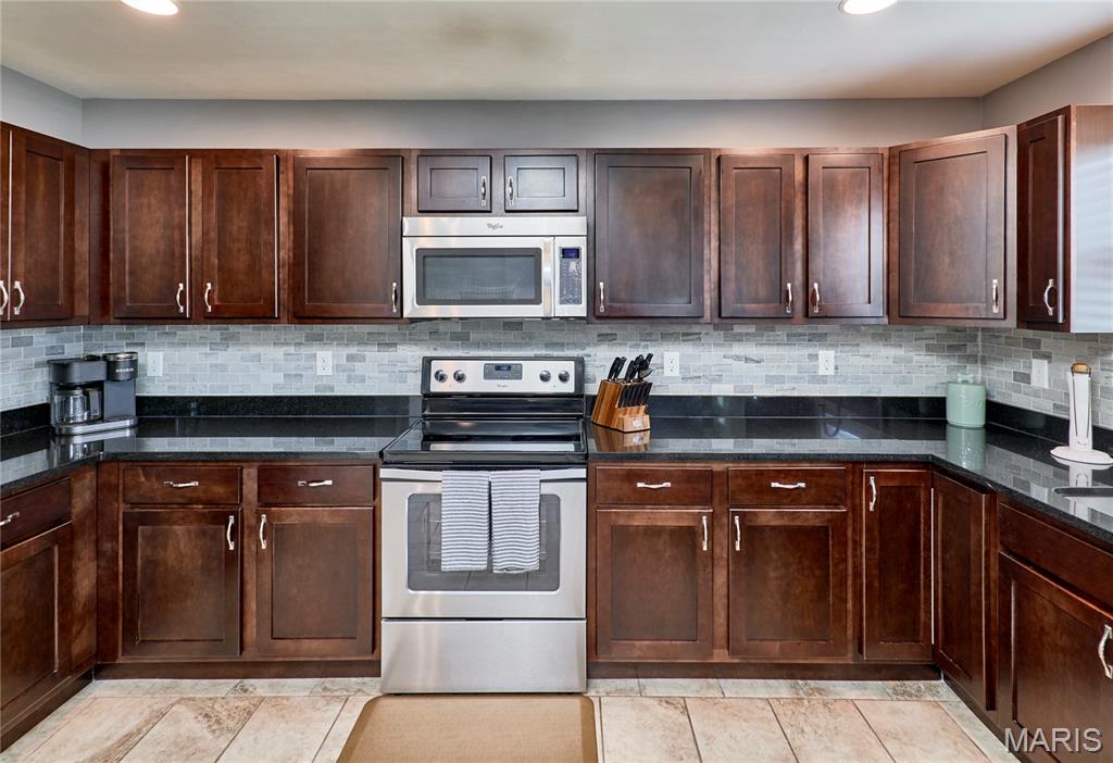 VLGS AT PRAIRIE BLUFFS - Residential