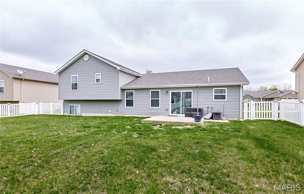 VLGS AT PRAIRIE BLUFFS - Residential