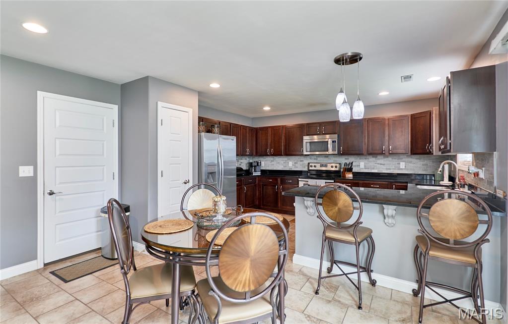 VLGS AT PRAIRIE BLUFFS - Residential