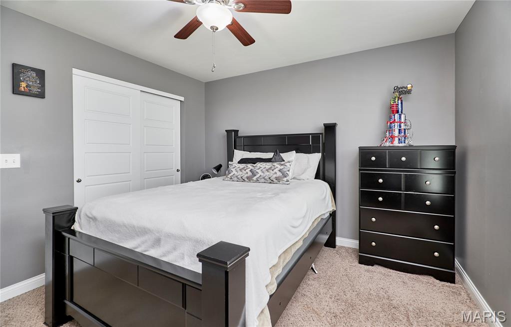 VLGS AT PRAIRIE BLUFFS - Residential