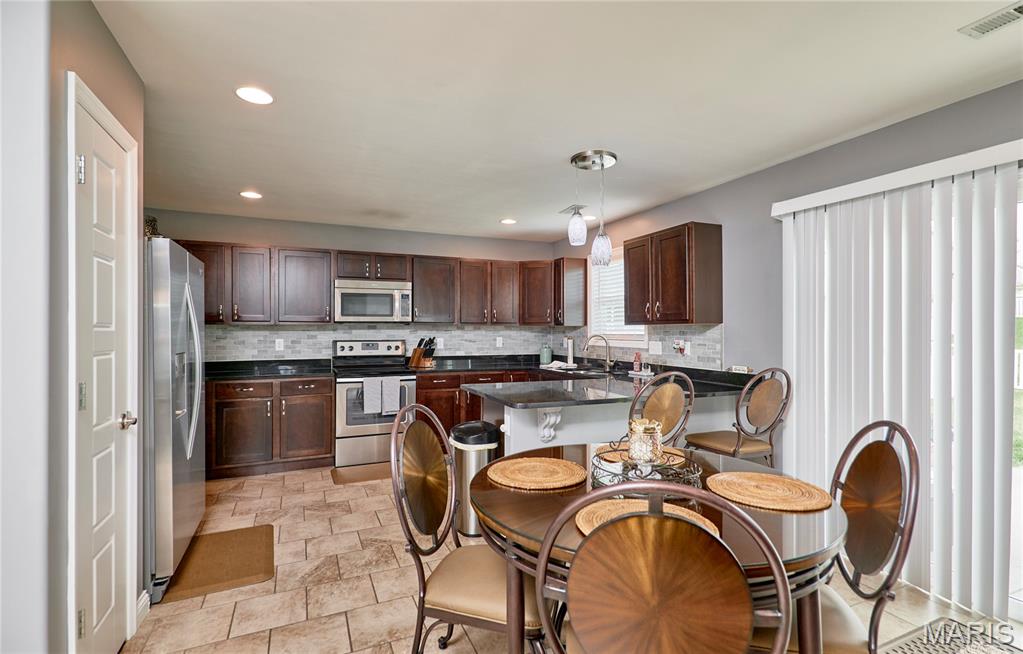 VLGS AT PRAIRIE BLUFFS - Residential