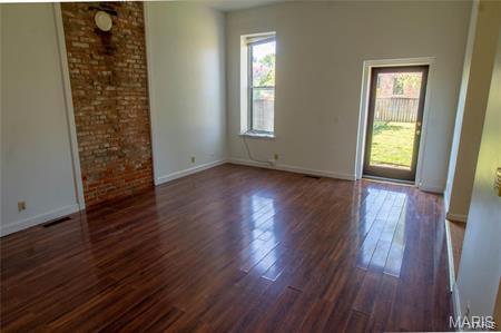 St Louis, Missouri 63104, United States, 2 Bedrooms Bedrooms, ,1 BathroomBathrooms,Residential,Active,150053