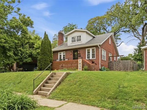 Tiny photo for 7439 Wellington Avenue, University City, MO 63130 (MLS # 26026769)