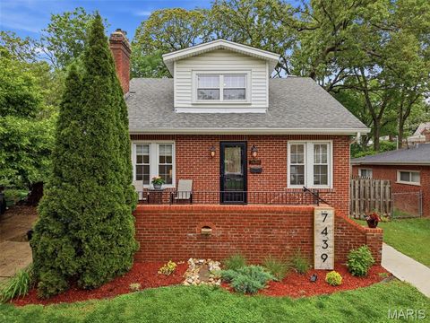 Tiny photo for 7439 Wellington Avenue, University City, MO 63130 (MLS # 26026769)