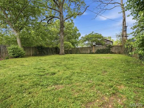 Tiny photo for 7439 Wellington Avenue, University City, MO 63130 (MLS # 26026769)