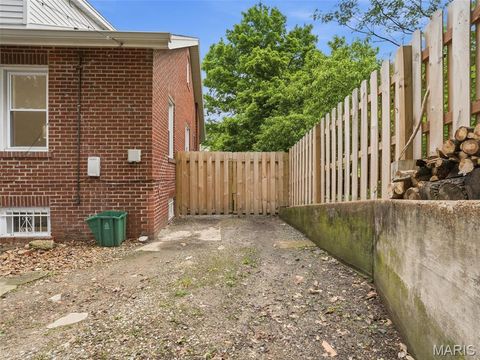 Tiny photo for 7439 Wellington Avenue, University City, MO 63130 (MLS # 26026769)