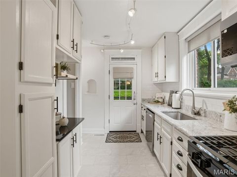 Tiny photo for 7439 Wellington Avenue, University City, MO 63130 (MLS # 26026769)