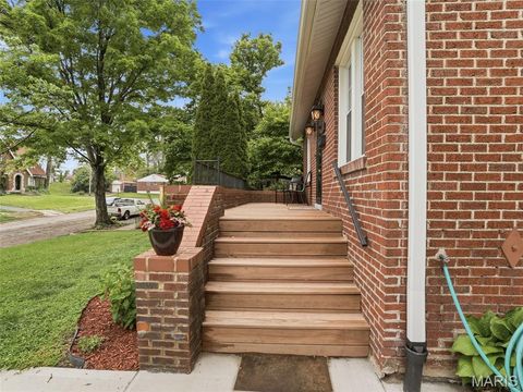 Tiny photo for 7439 Wellington Avenue, University City, MO 63130 (MLS # 26026769)