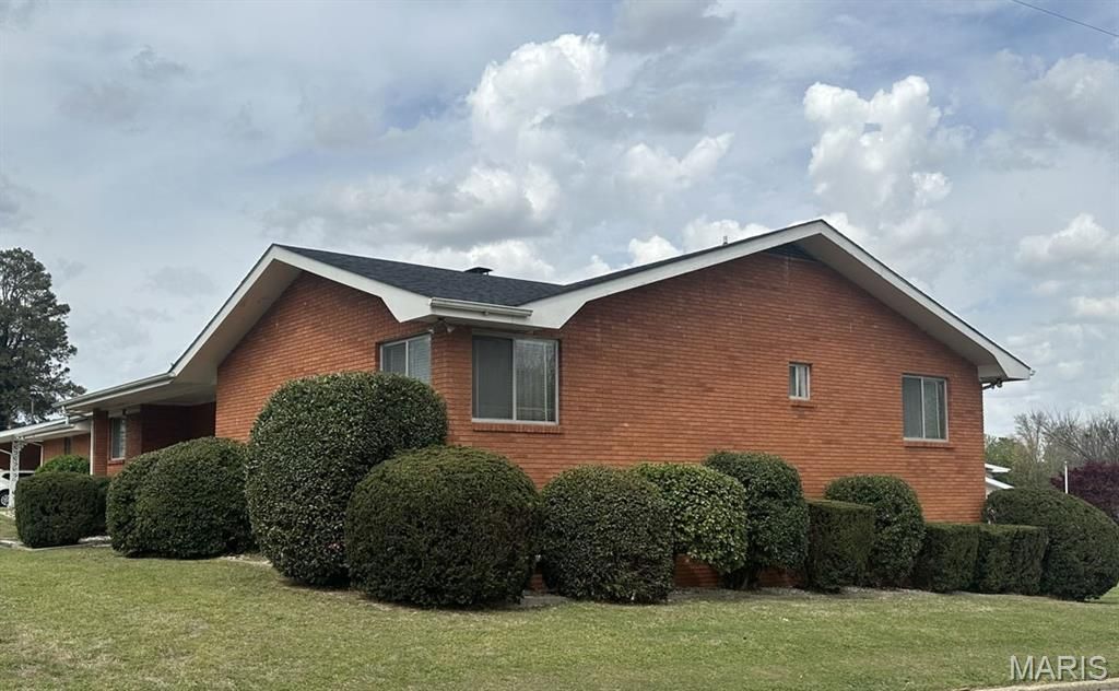 Photo of 707 Trotter Lane, Dexter, MO 63841 (MLS # 26020167)