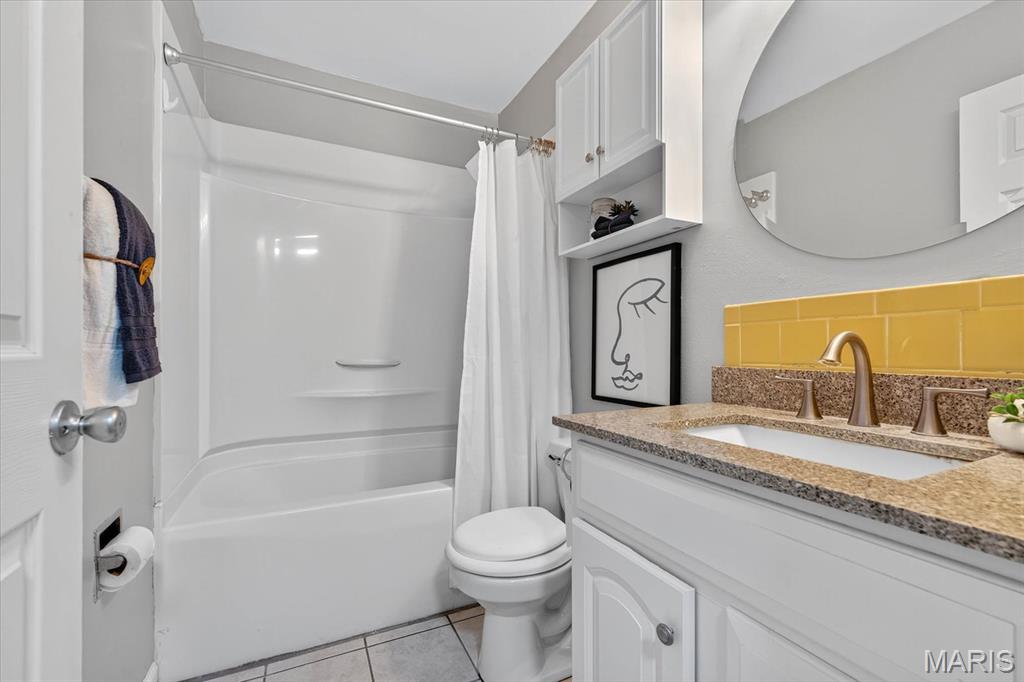 Edwardsville, Illinois 62025, United States, 3 Bedrooms Bedrooms, ,1 BathroomBathrooms,Residential,Active,164240