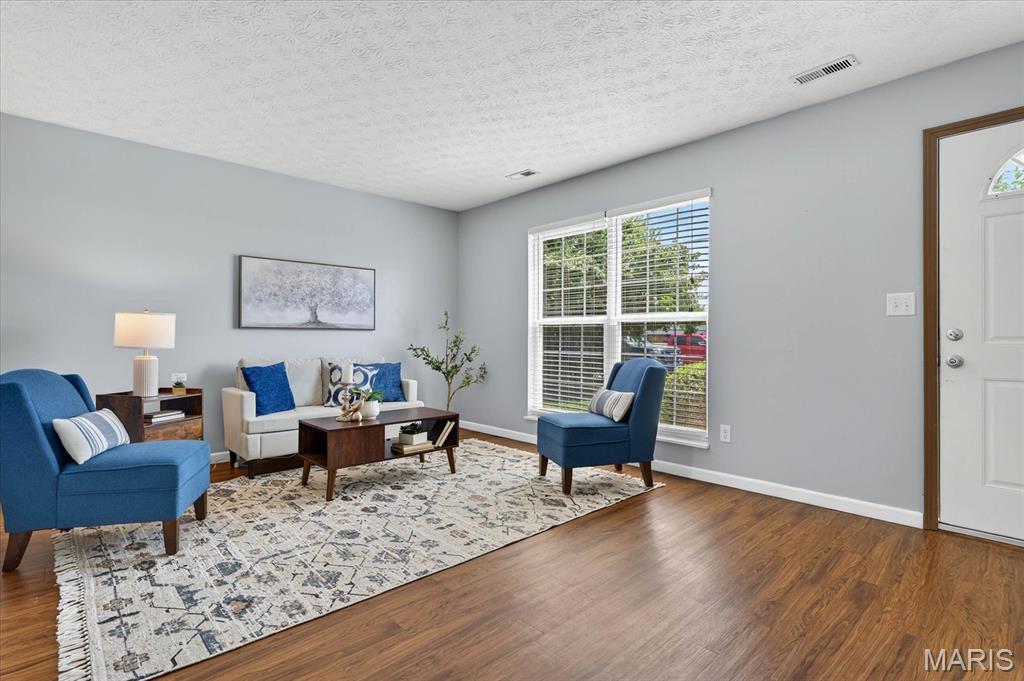 Edwardsville, Illinois 62025, United States, 3 Bedrooms Bedrooms, ,1 BathroomBathrooms,Residential,Active,164240