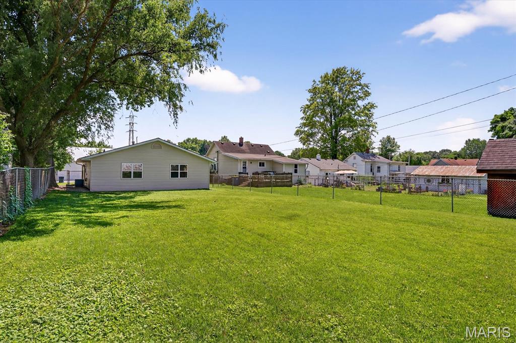 Edwardsville, Illinois 62025, United States, 3 Bedrooms Bedrooms, ,1 BathroomBathrooms,Residential,Active,164240