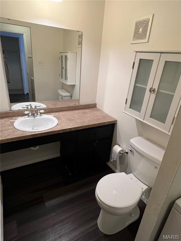 Hazelcrest Condo - Residential