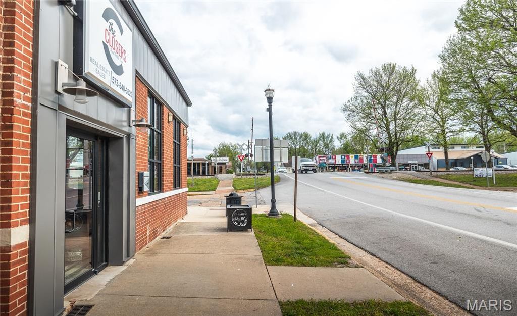 Photo of 100 N Jefferson Street, St James, MO 65559 (MLS # 26024240)