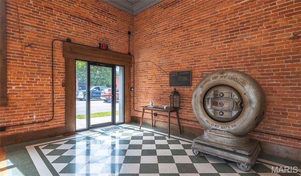 Photo of 100 N Jefferson Street, St James, MO 65559 (MLS # 26024240)