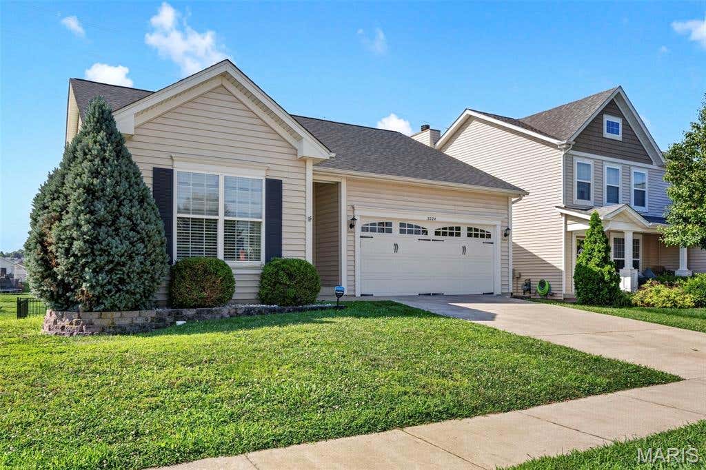 Photo of 3224 Stowe Landing, St Charles, MO 63301 (MLS # 26041632)