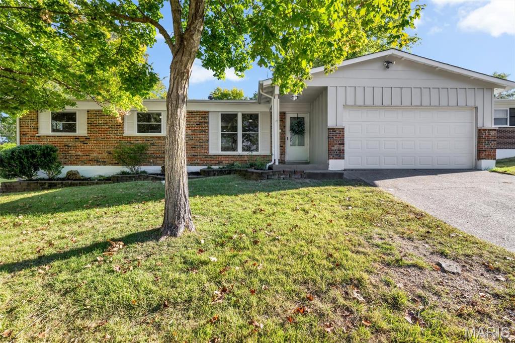 Photo of 707 Karon Drive, Pevely, MO 63070 (MLS # 26067565)