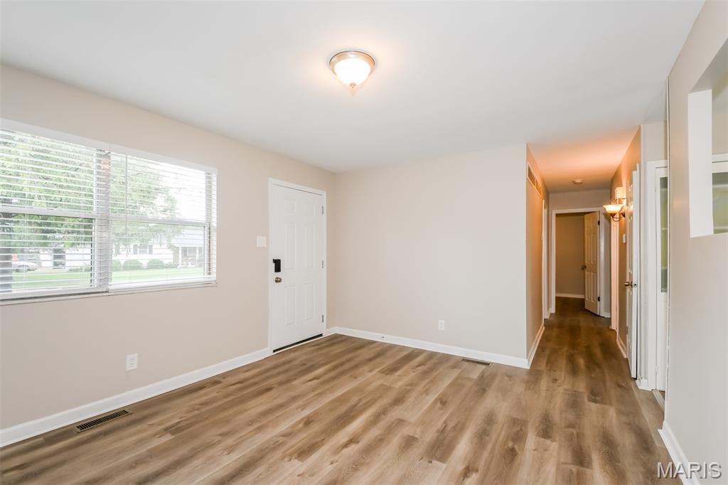 1126 Airglades Drive