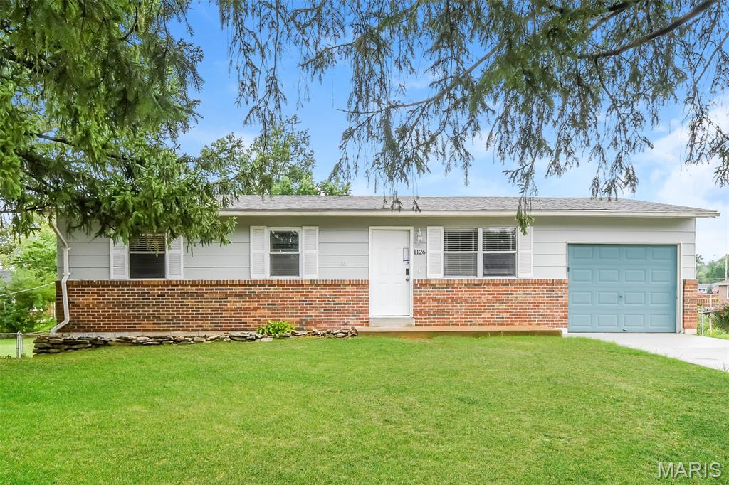 1126 Airglades Drive