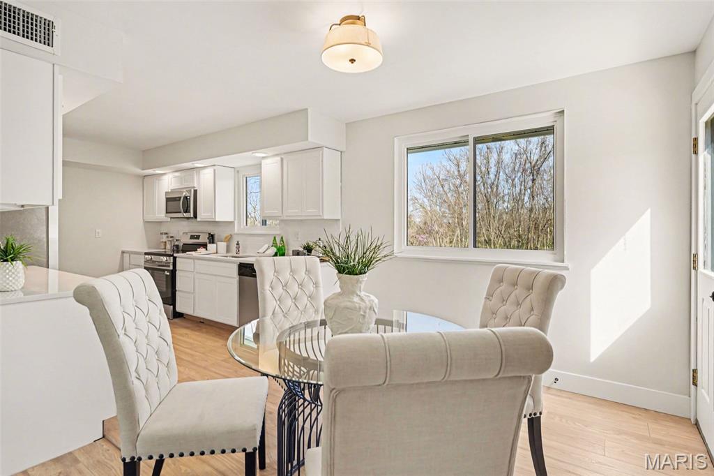 TODEBUSCH ACRES 1 & RESUB PT LOT 1 & A & B - Residential