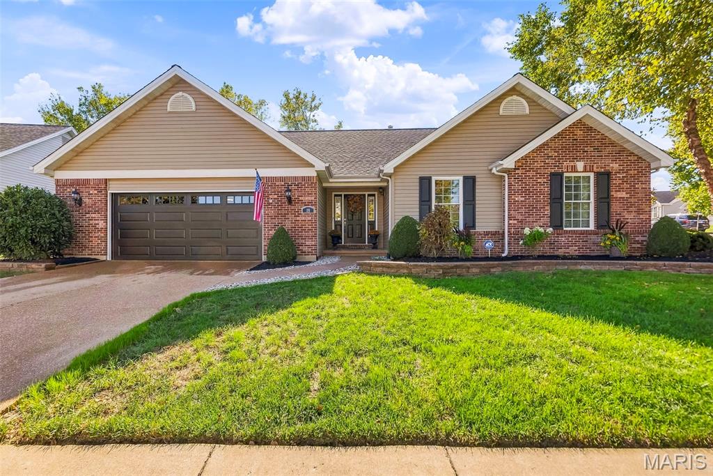 Photo of 38 Mountain Laurel Drive, St Peters, MO 63376 (MLS # 26067509)