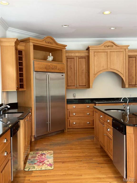 Town & Country Manor - Residential