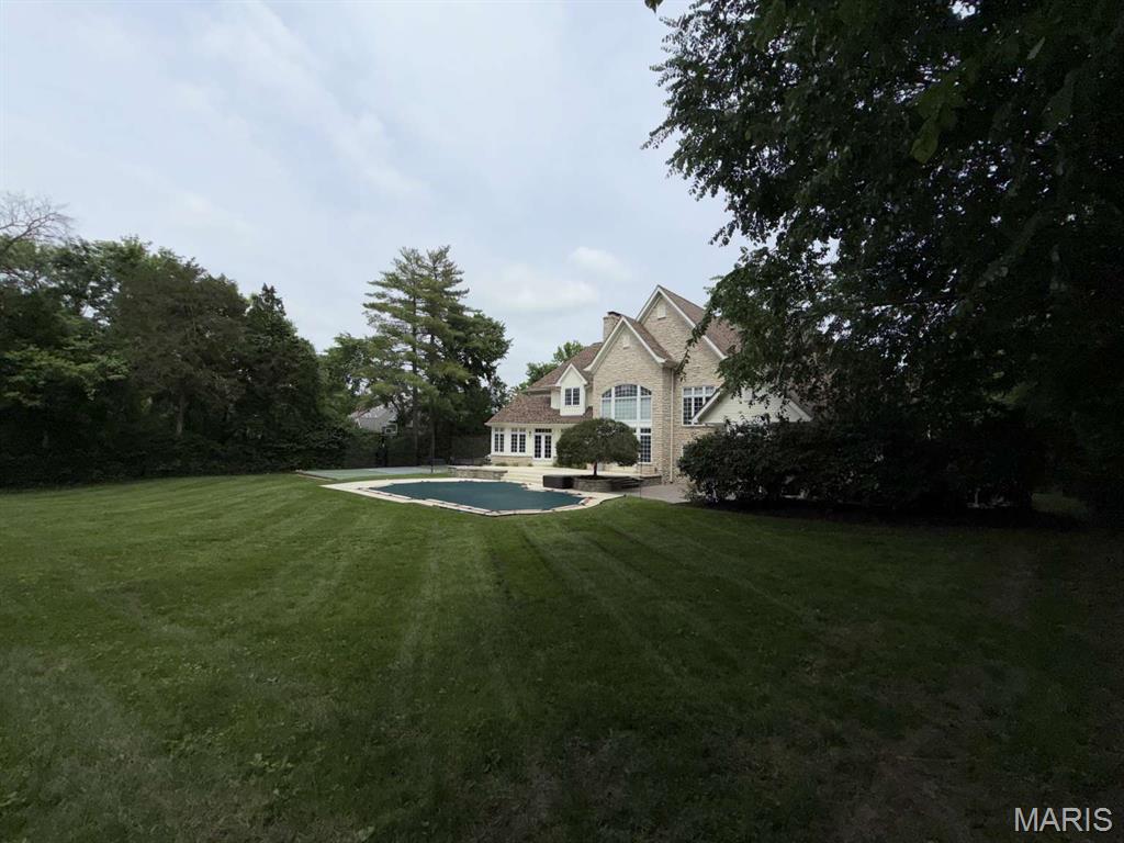 Town & Country Manor - Residential